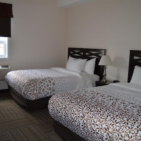 Auberge Macdonald Guest Inn Iroquois Falls Exteriér fotografie