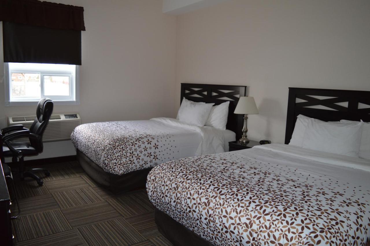 Auberge Macdonald Guest Inn Iroquois Falls Exteriér fotografie